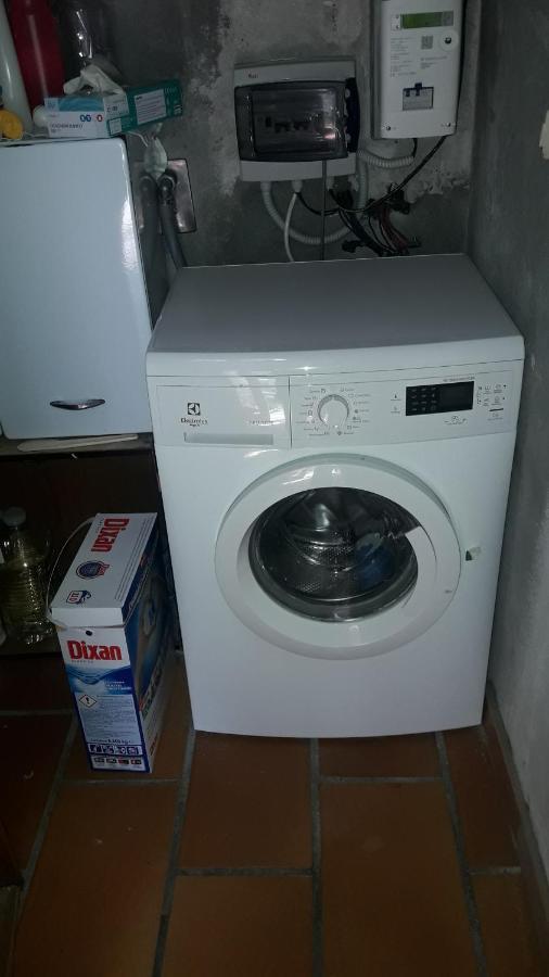 Ground Floor,top Level Appartamento